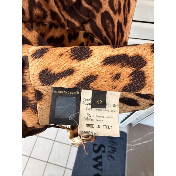 Roberto Cavalli Leopard Silk - Picture 5 of 6